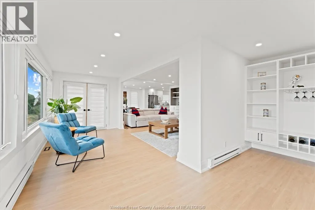 8190 RIVERSIDE DRIVE East