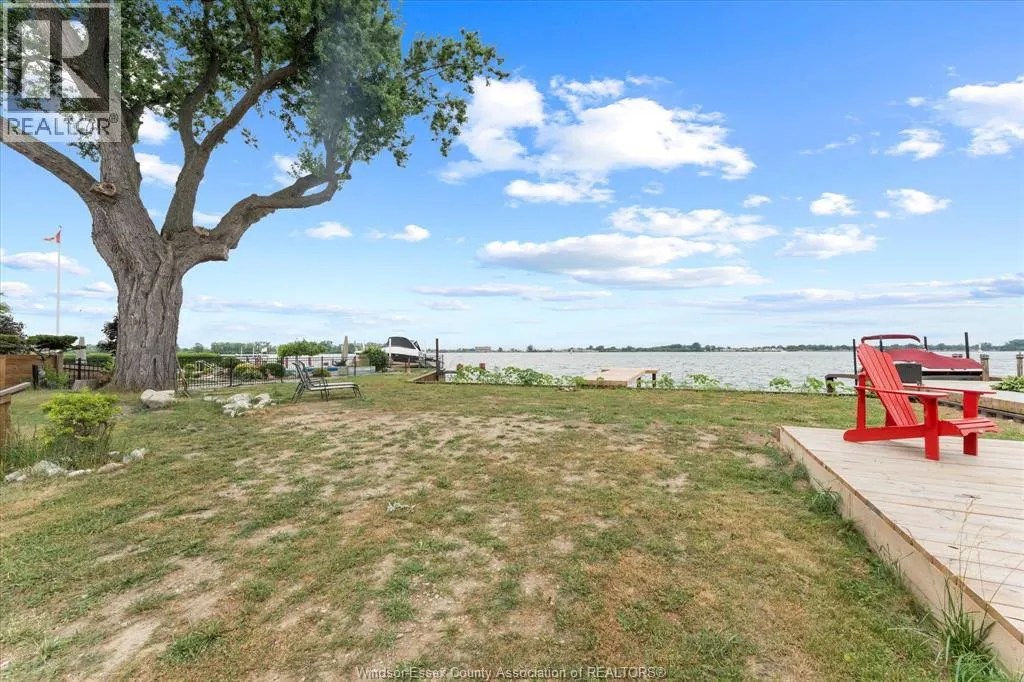8190 RIVERSIDE DRIVE East