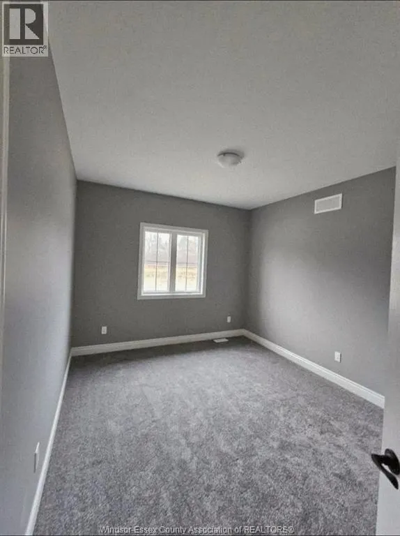 714 ELLIOT POINT