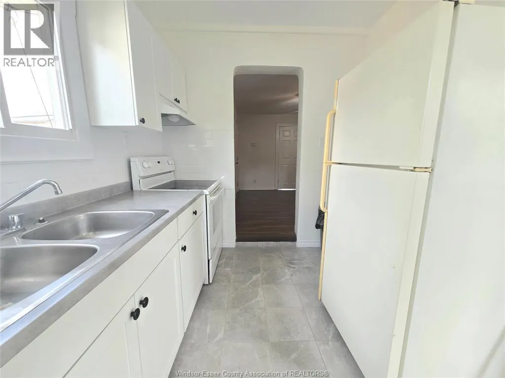 476 HYDE Unit# LOWER