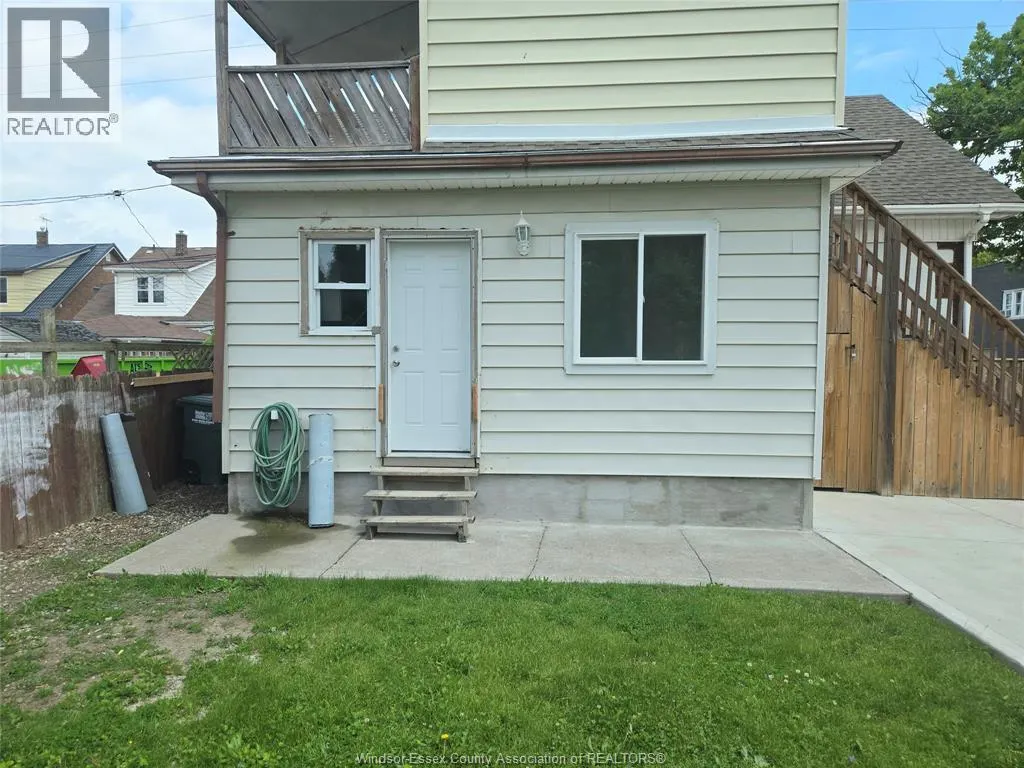 476 HYDE Unit# LOWER
