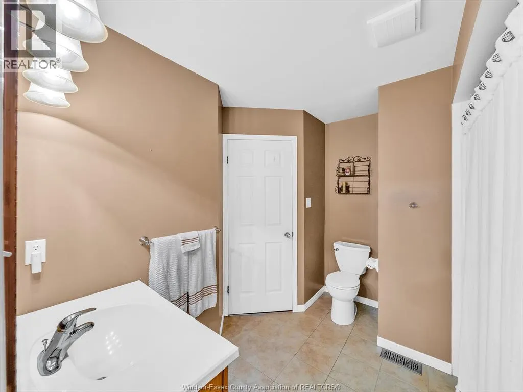 1407 Mickaila CRESCENT