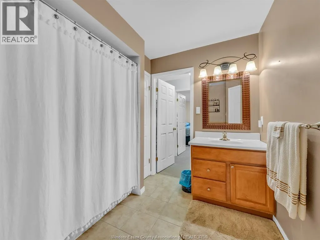 1407 Mickaila CRESCENT