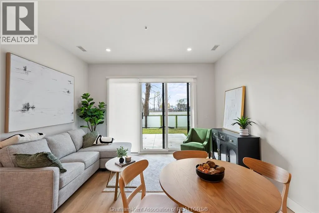 364 Grand AVENUE East Unit# 312