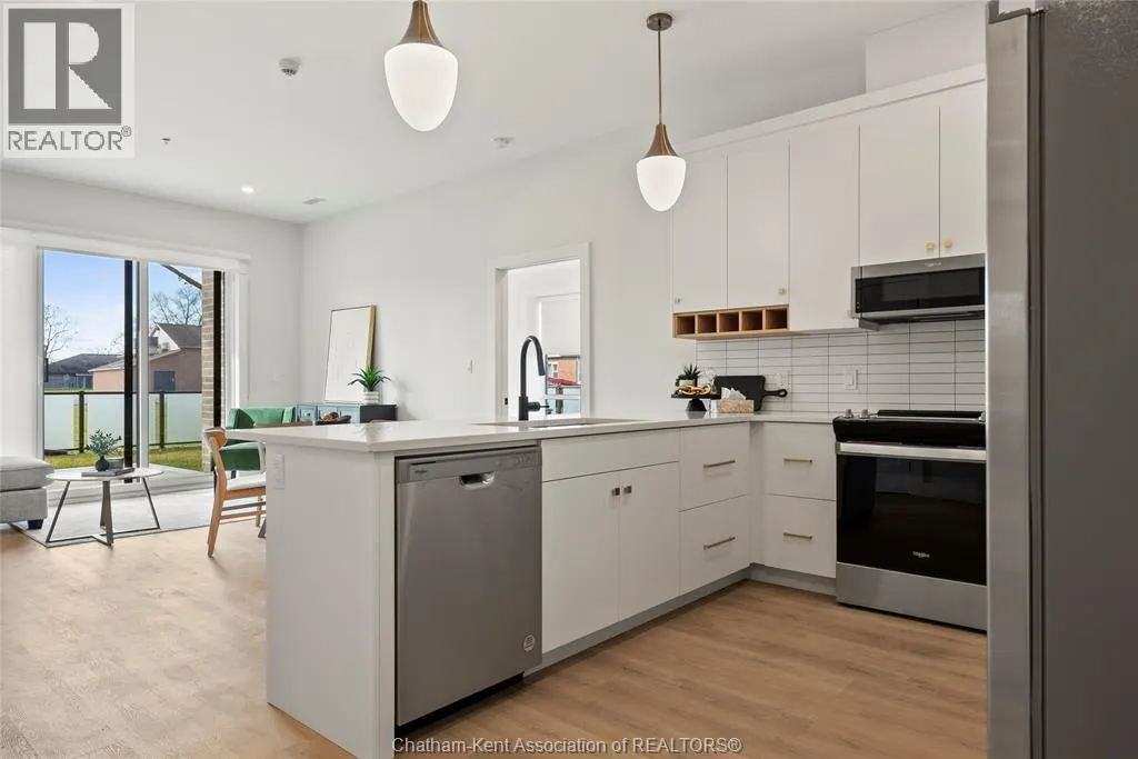 364 Grand AVENUE East Unit# 312