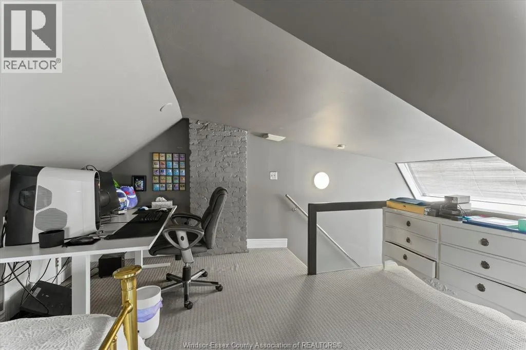 859 MONMOUTH