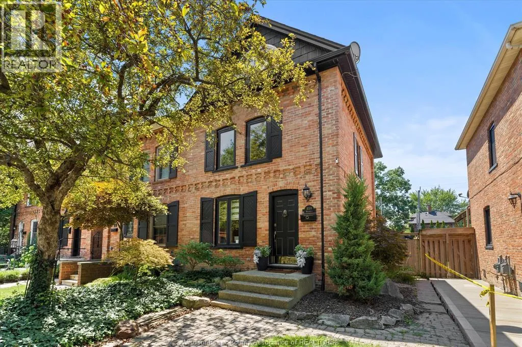 859 MONMOUTH