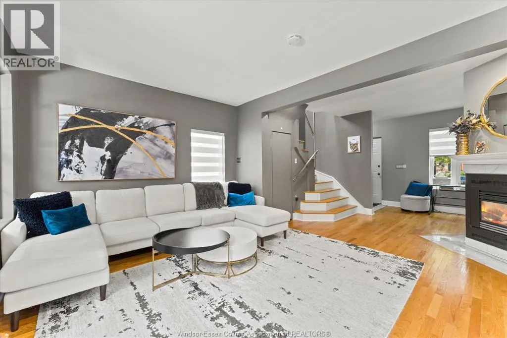 859 MONMOUTH