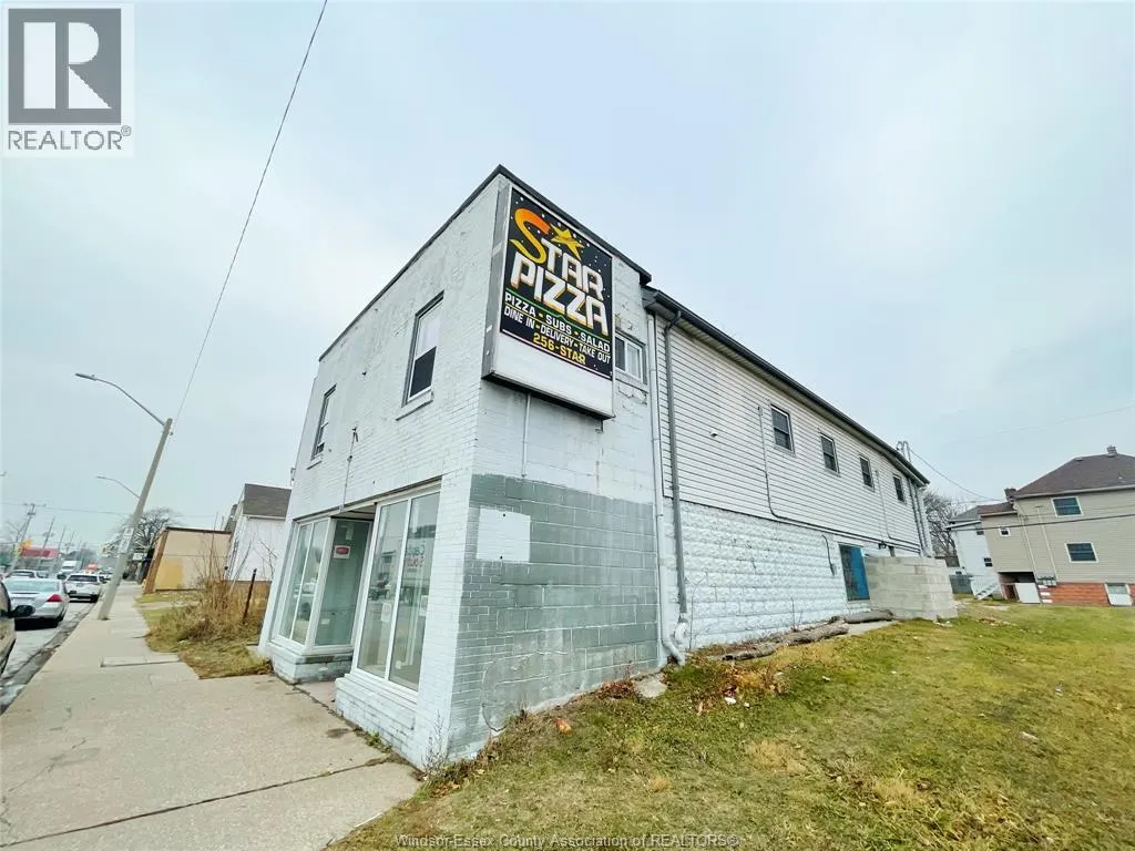 1022 Wyandotte STREET West