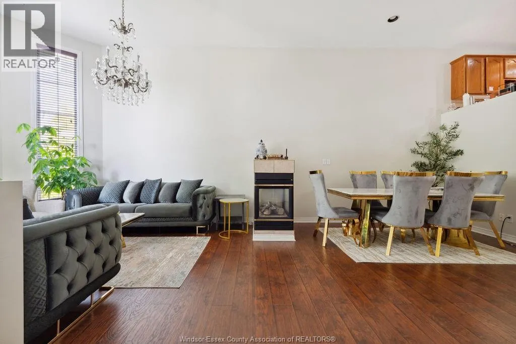 1544 IMPERIAL CRESCENT