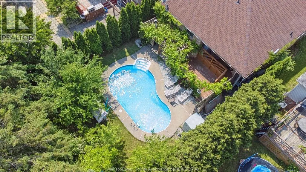 1544 IMPERIAL CRESCENT
