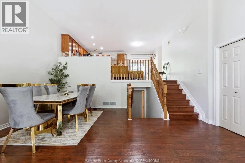 1544 IMPERIAL CRESCENT