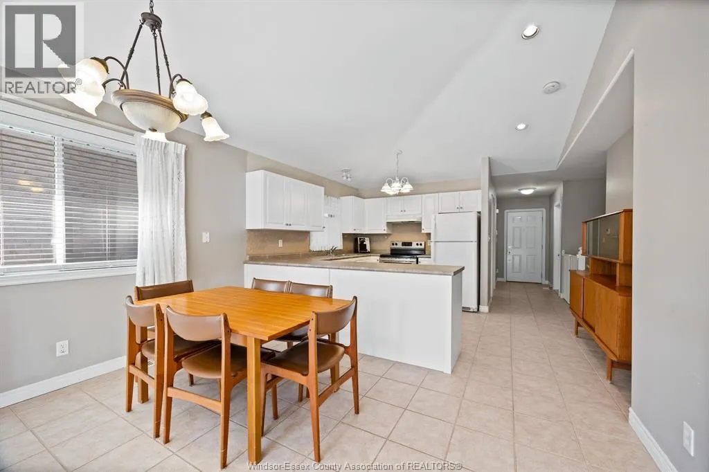 1720 KIRKLAND