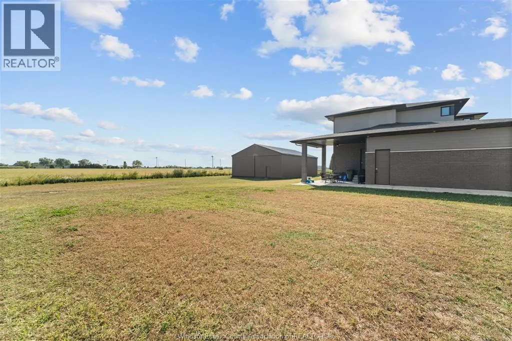 6061 COUNTY ROAD 18