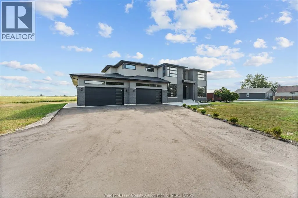 6061 COUNTY ROAD 18