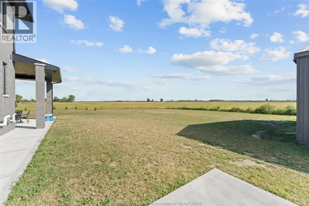 6061 COUNTY ROAD 18