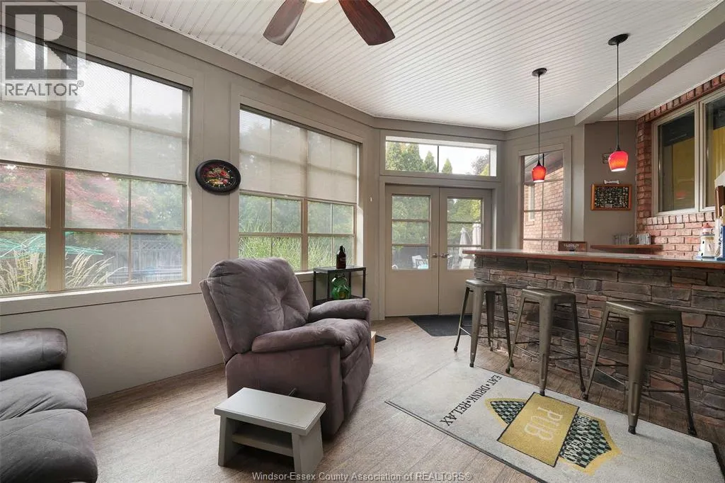 16 MEADOW LANE