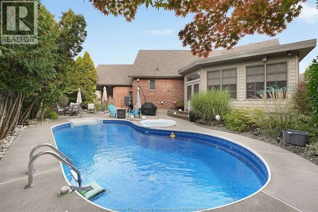 16 MEADOW LANE