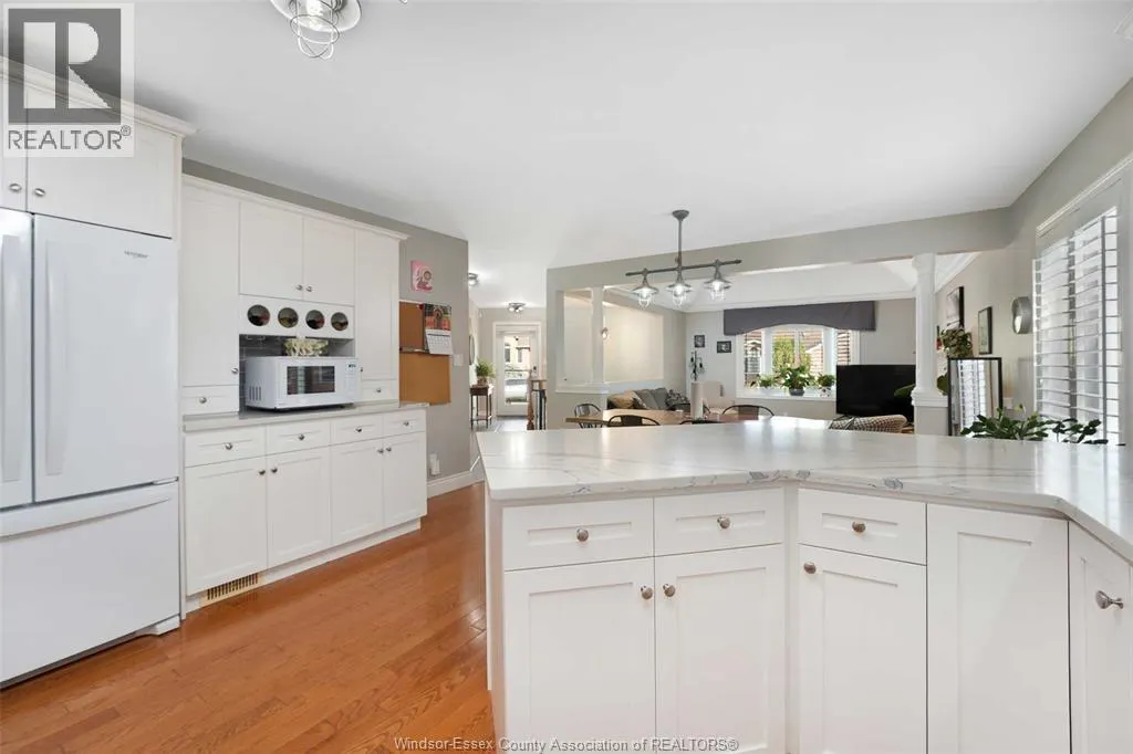 16 MEADOW LANE