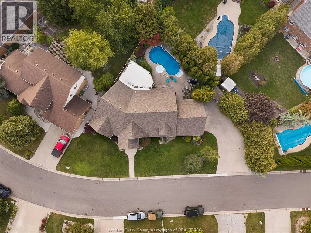 16 MEADOW LANE