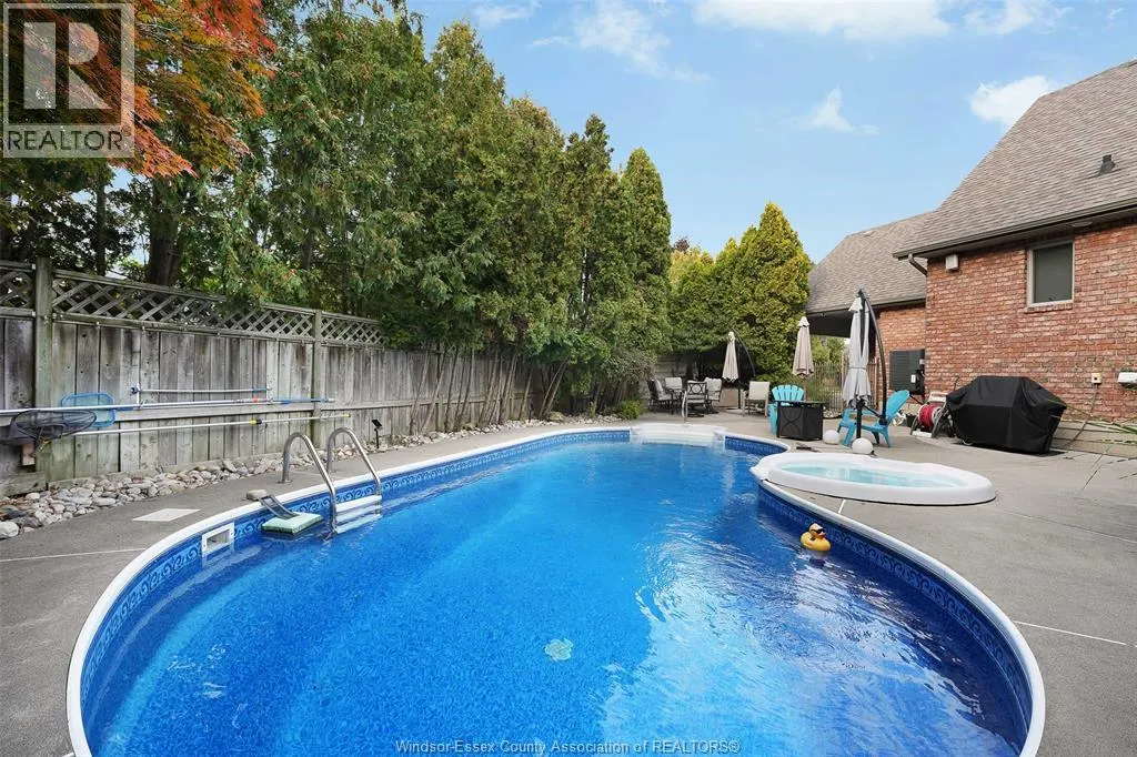 16 MEADOW LANE