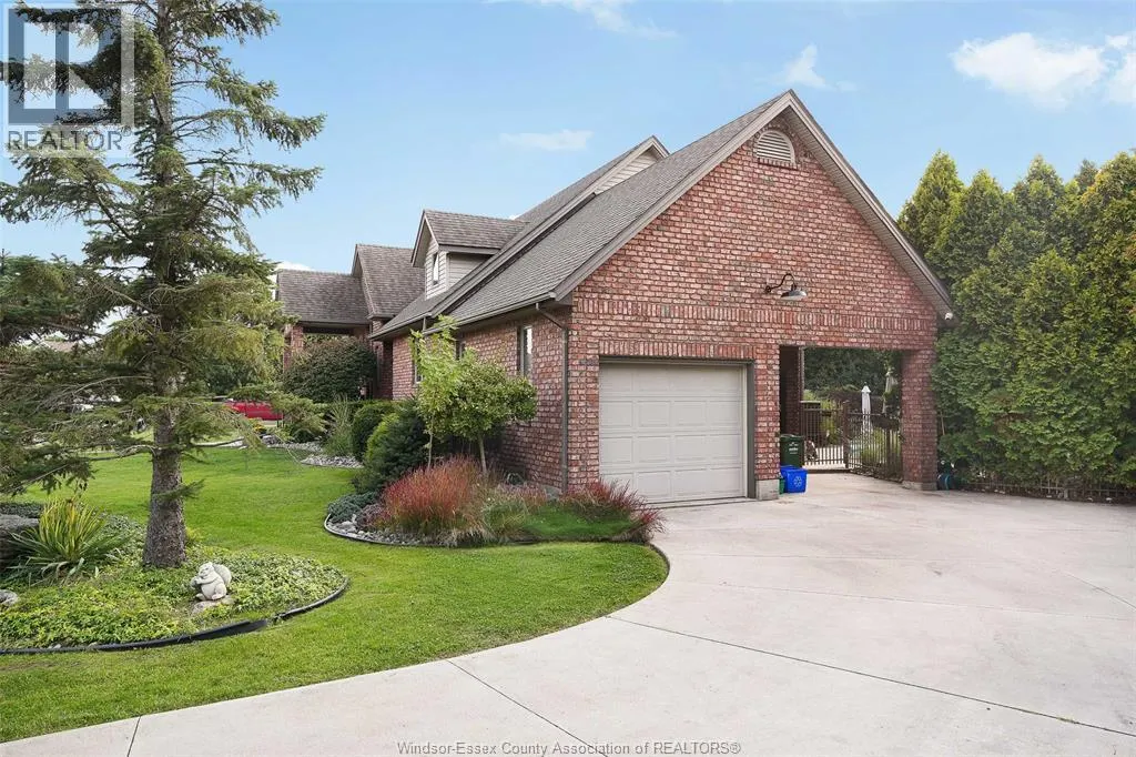 16 MEADOW LANE