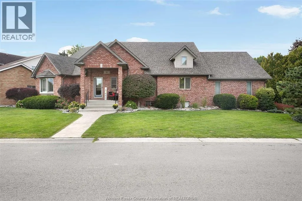 16 MEADOW LANE