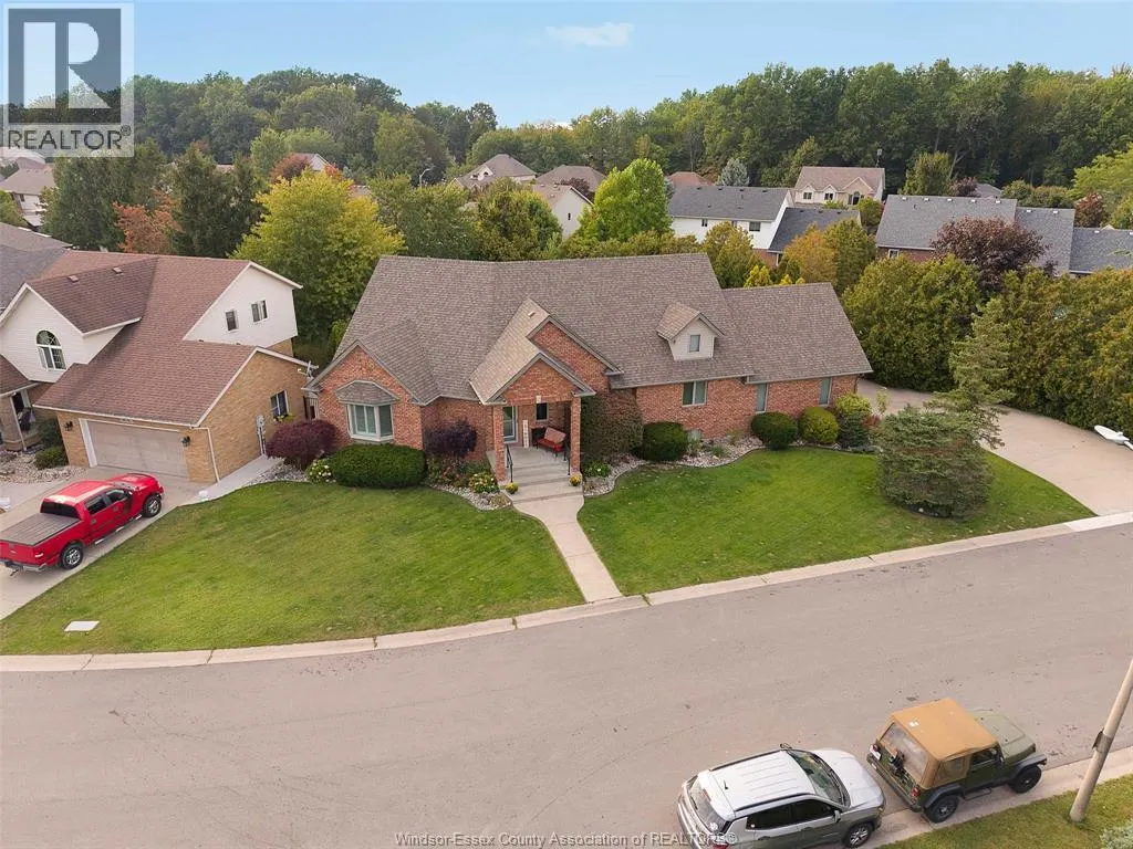 16 MEADOW LANE