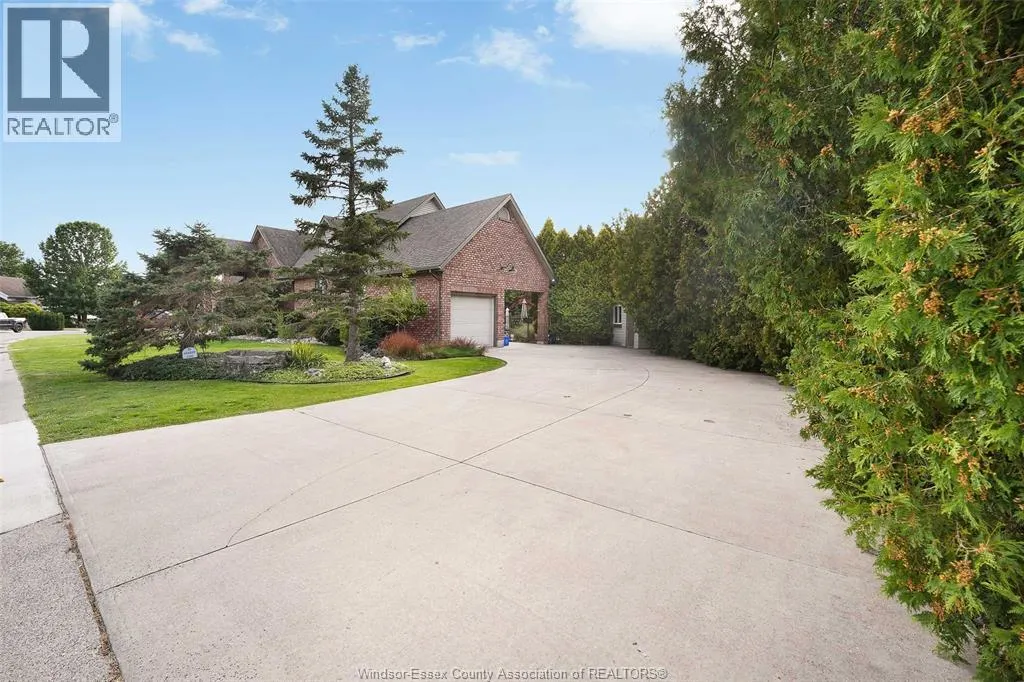 16 MEADOW LANE