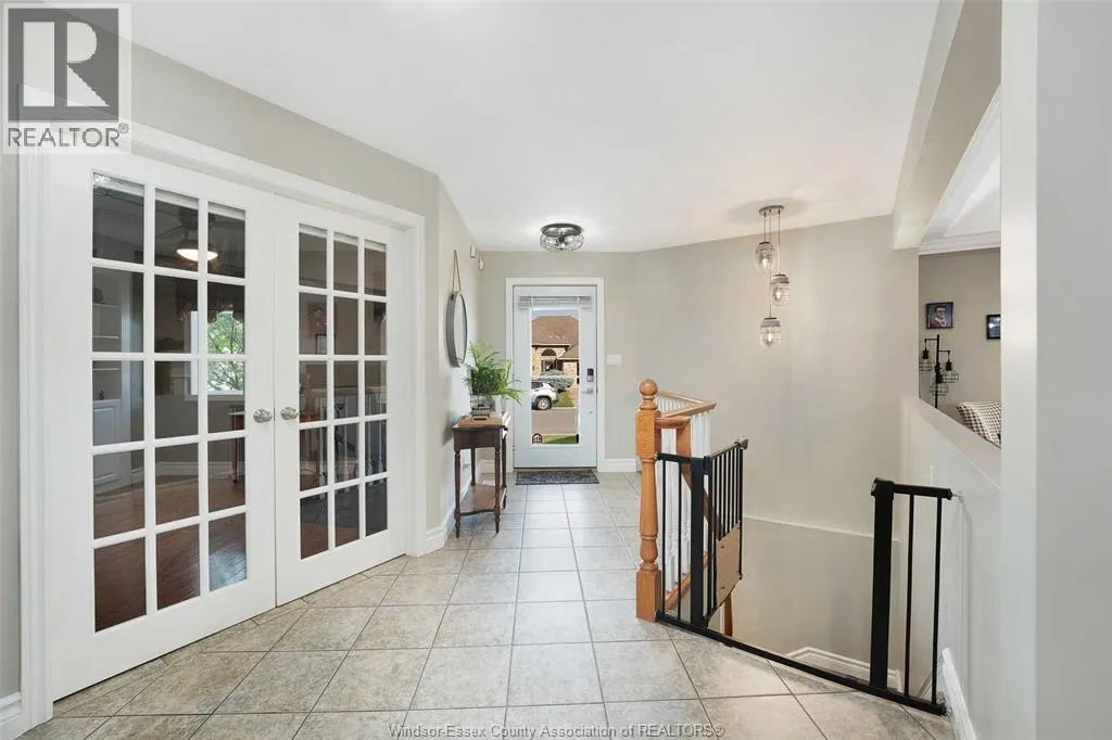 16 MEADOW LANE