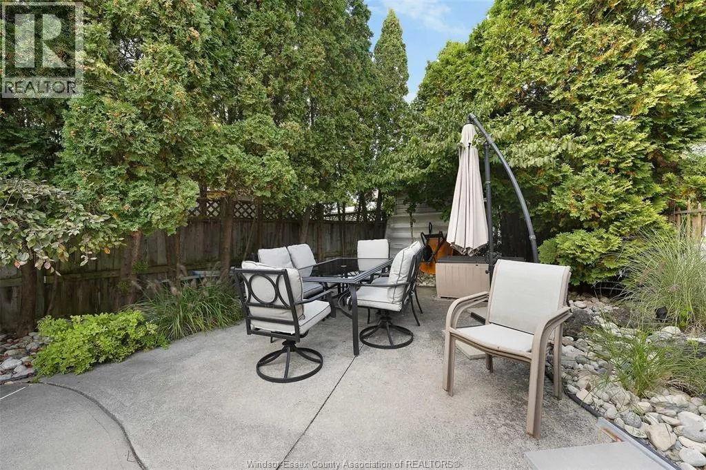 16 MEADOW LANE