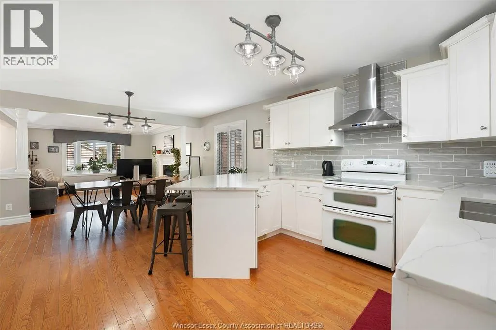 16 MEADOW LANE
