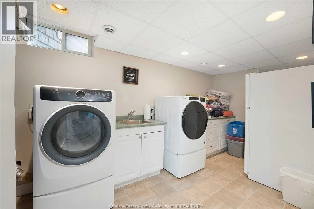 16 MEADOW LANE