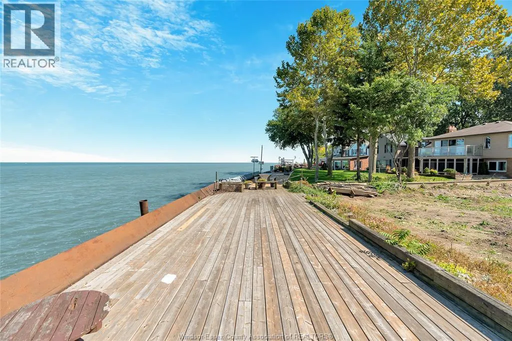 12718-12722 RIVERSIDE DRIVE