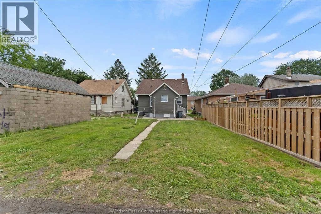 1115 HIGHLAND AVENUE