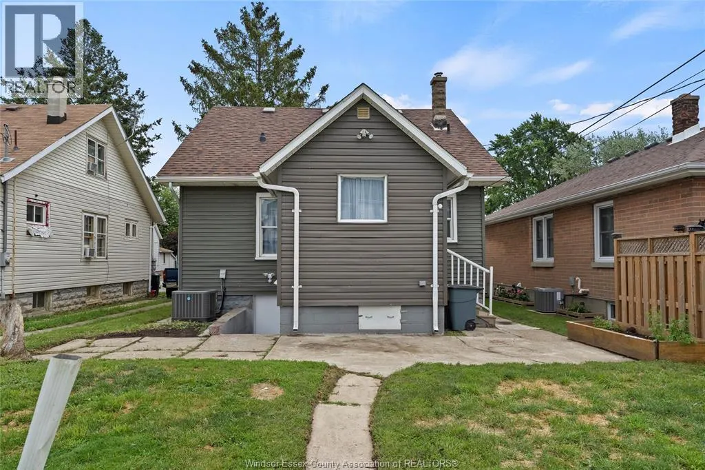 1115 HIGHLAND AVENUE