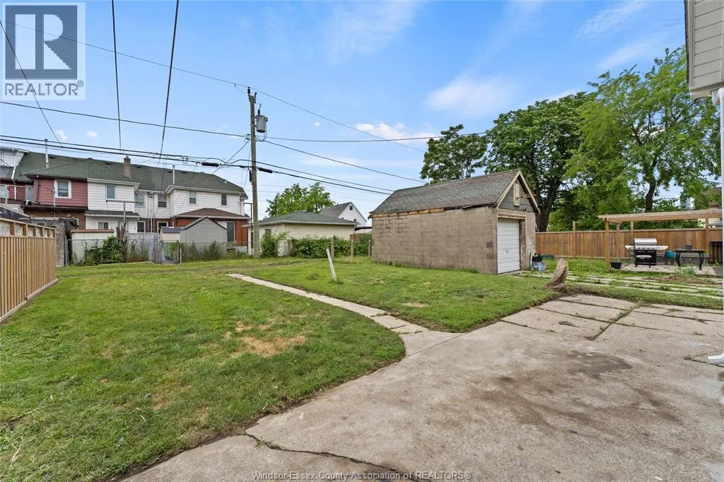 1115 HIGHLAND AVENUE