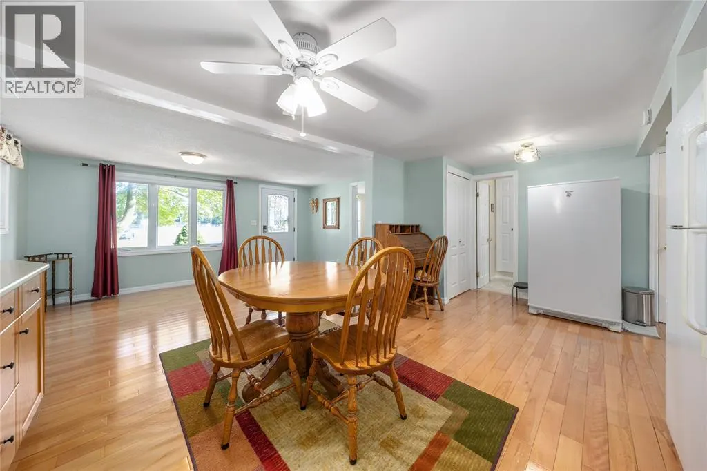 6261 TOWNSEND LINE