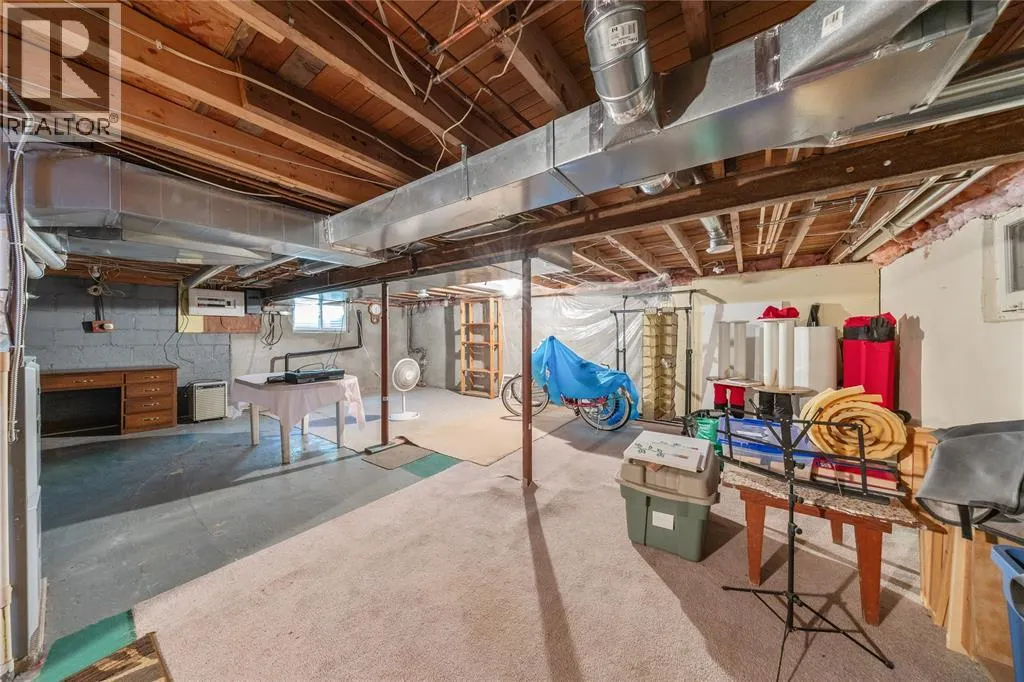 6261 TOWNSEND LINE