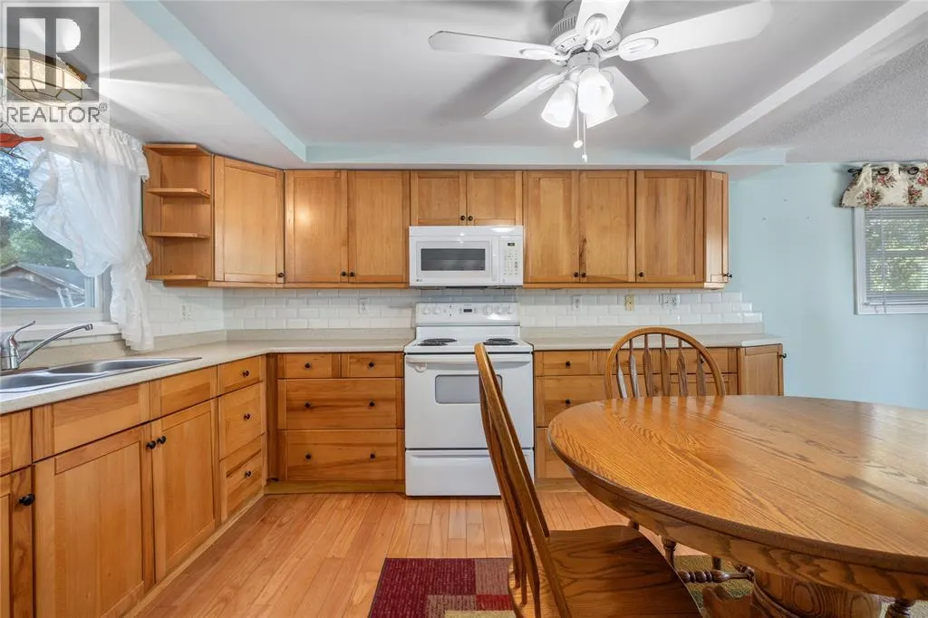 6261 TOWNSEND LINE