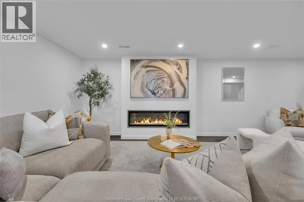 3902 MANNING ROAD