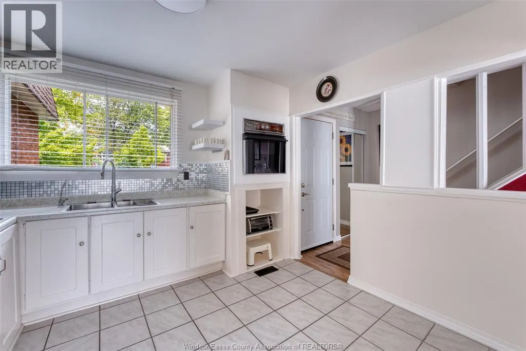 5561 EMPRESS Unit# 58