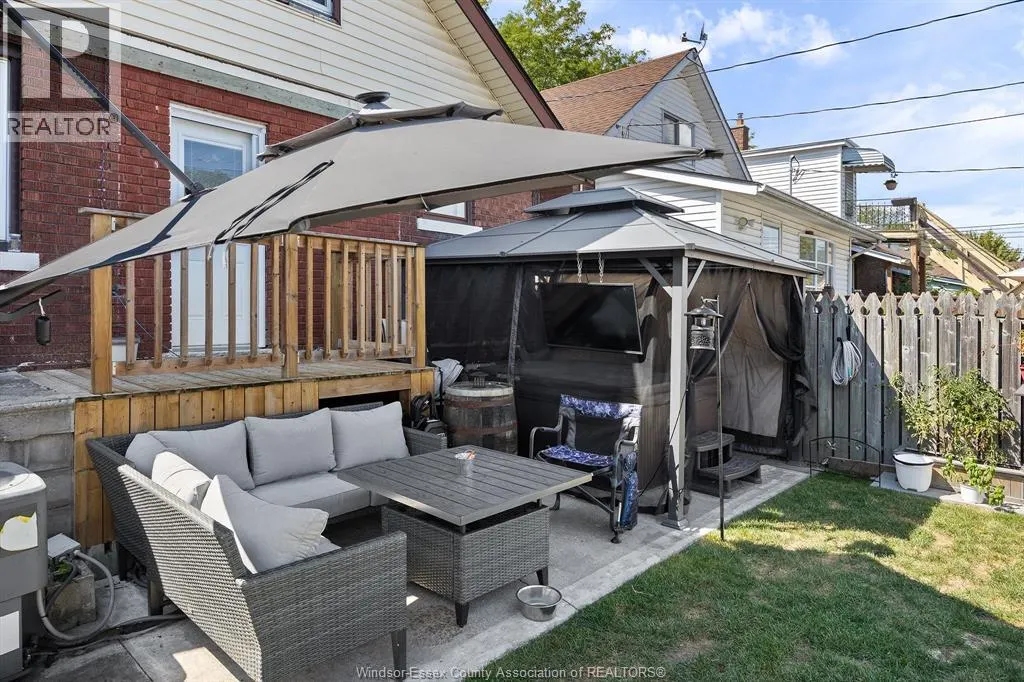 1434 GLADSTONE