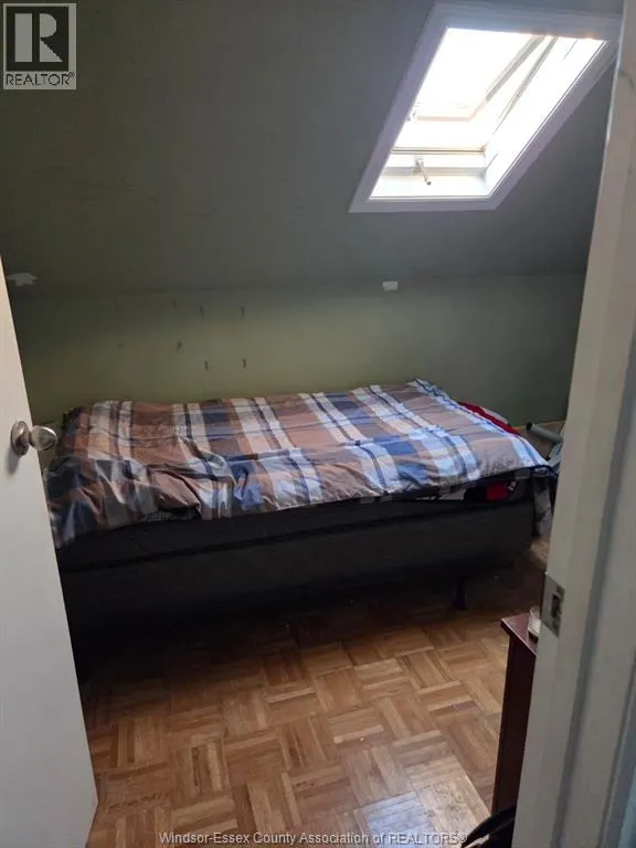 1434 GLADSTONE