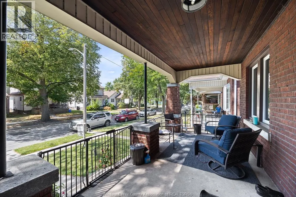 1434 GLADSTONE