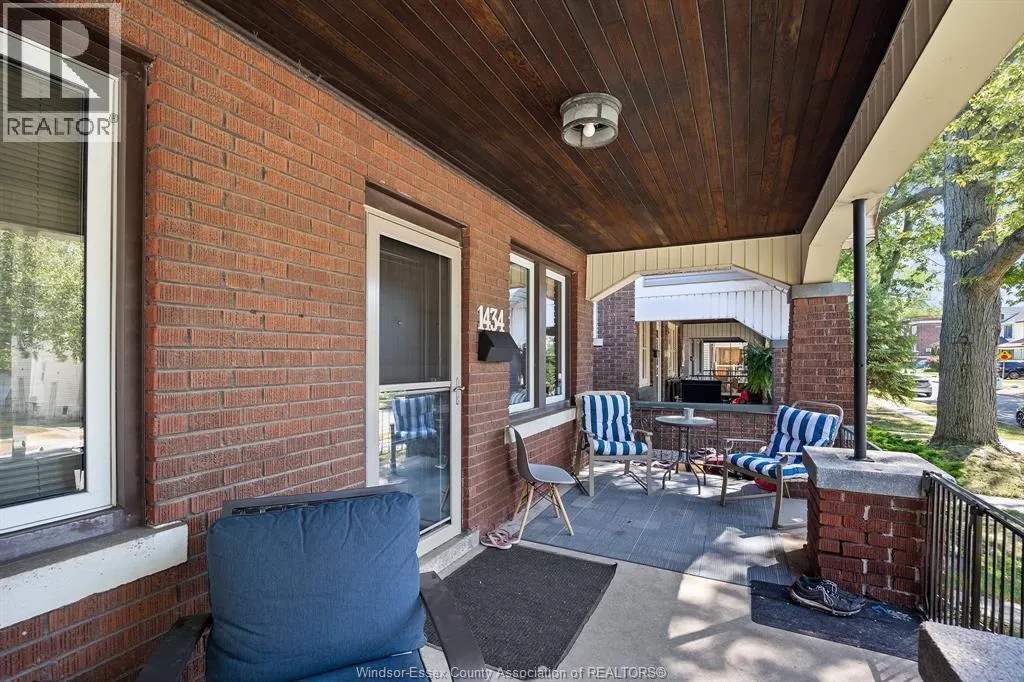 1434 GLADSTONE