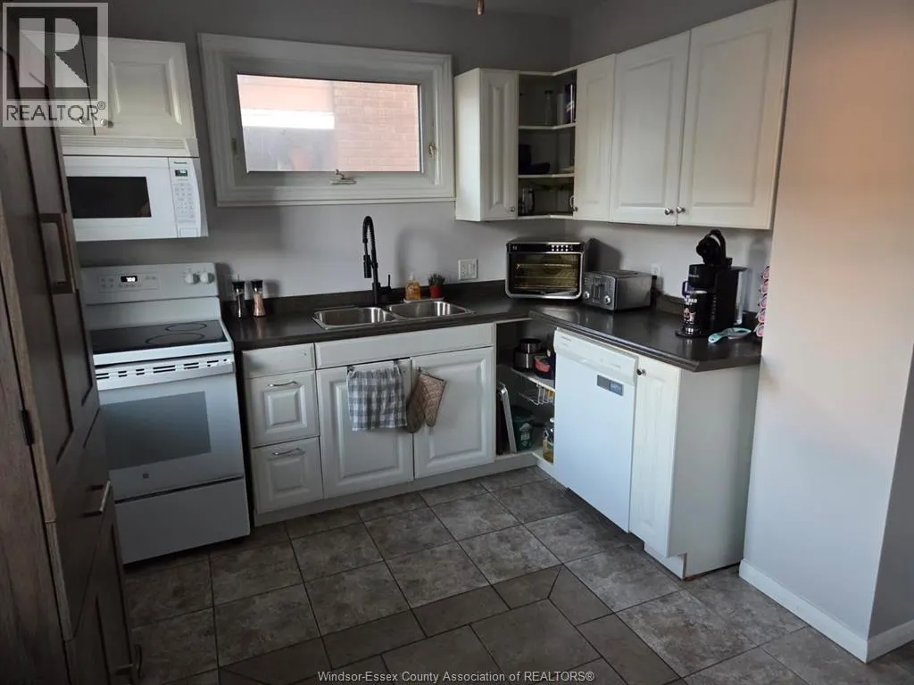 1434 GLADSTONE