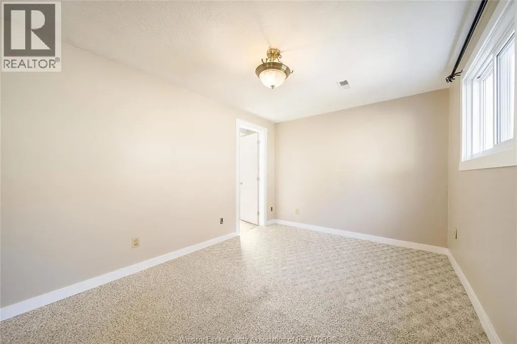 3011 JEFFERSON BOULEVARD