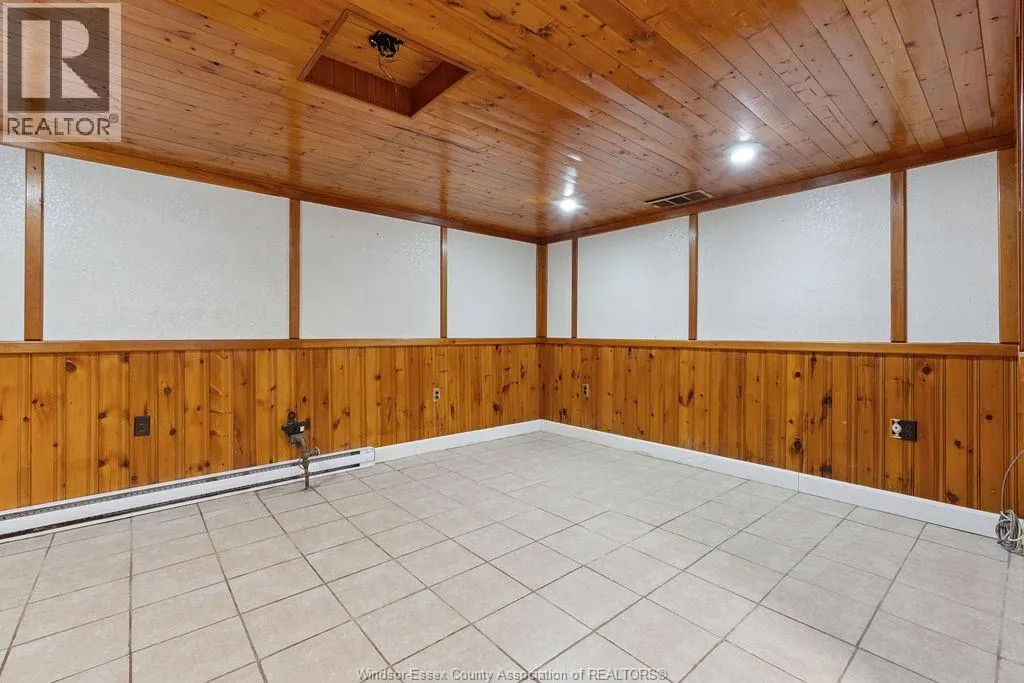 1126 AIRE PLACE
