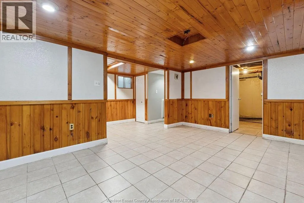 1126 AIRE PLACE